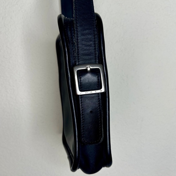 Vintage COACH Leather Camera Crossbody Bag 9817 - Picture 10 of 12